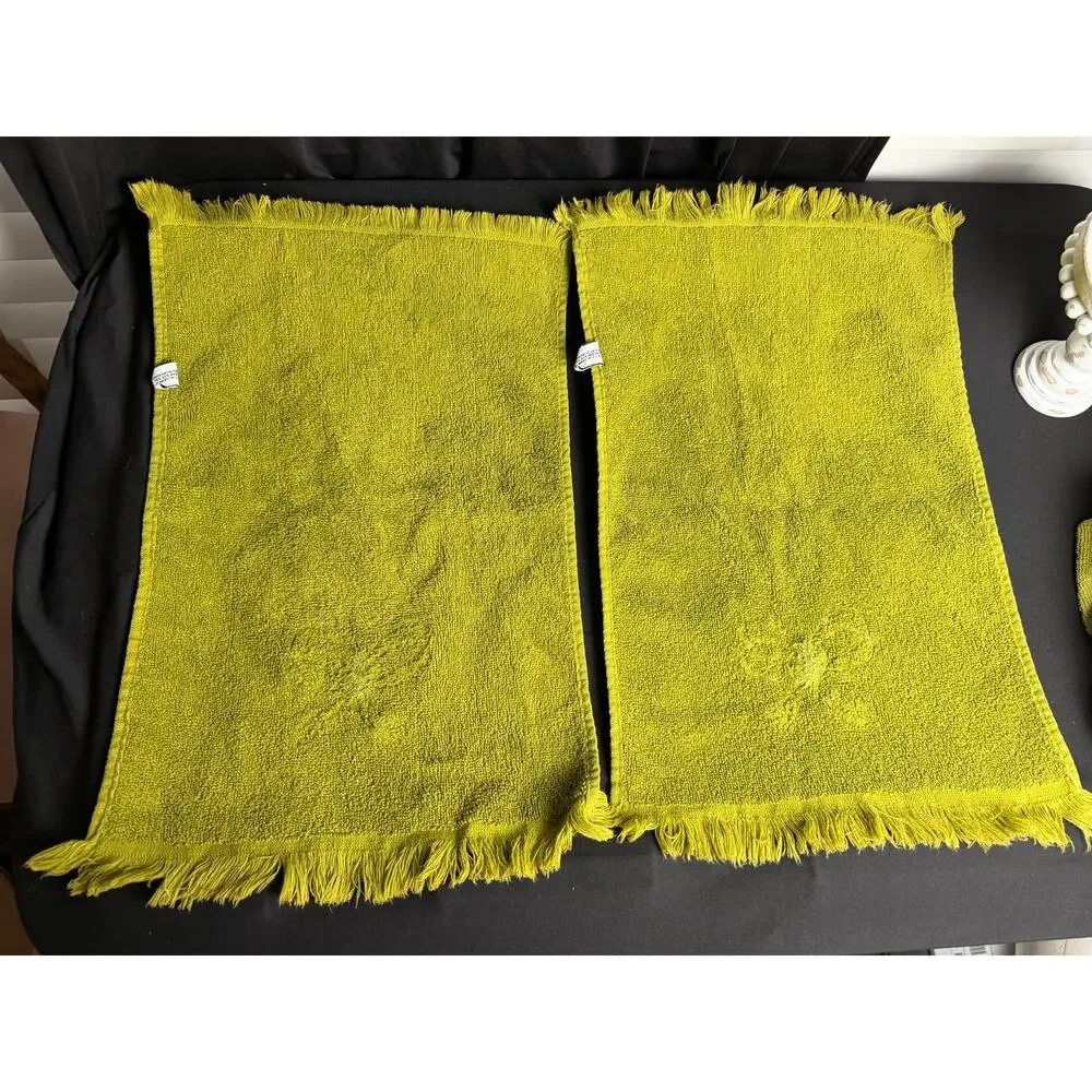 Vintage Fieldcrest Hand Towels Set of 2 Avocado Green Fringe Bow Embroidered 70s